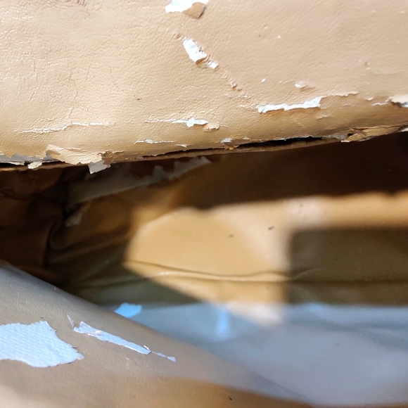 CHANEL Caviar Beige Jumbo Gold Hardware - Preloved - Picture 14 of 16